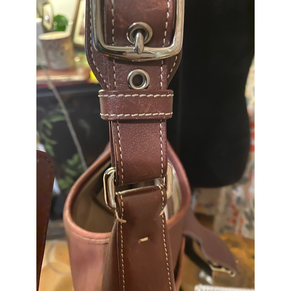 Coach Mahogony Cressant Shoulder bag glove tanned leather like new - Picture 4 of 7
